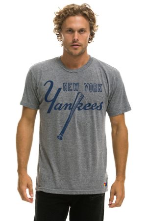 NY YANKEES BOLT CREW TEE - HEATHER
