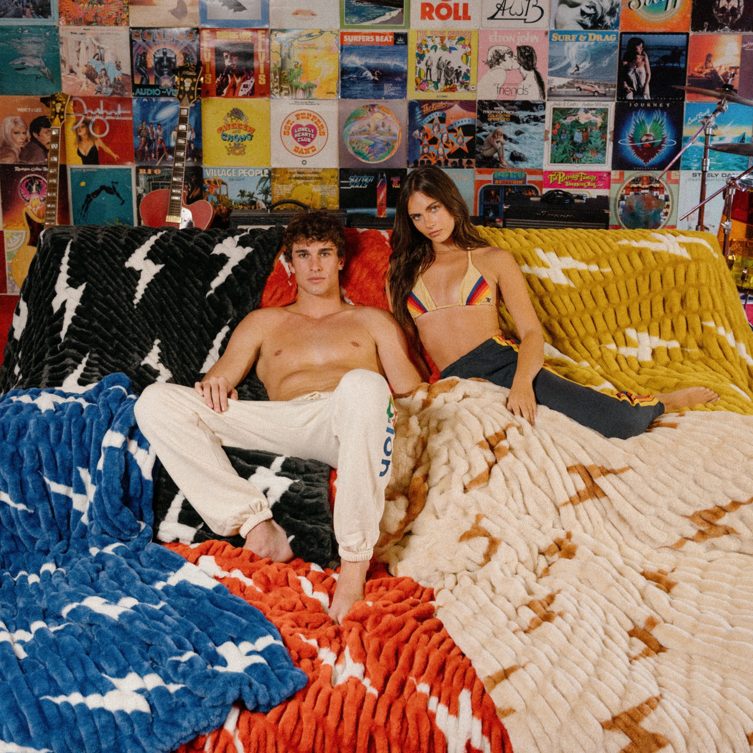 Aviator Nation x Lola Blanket - Gold // White Bolt - Image 8